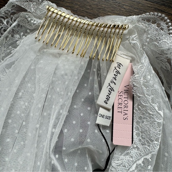 For Love And Lemons White Lace Hair Veil - Picture 3 of 5